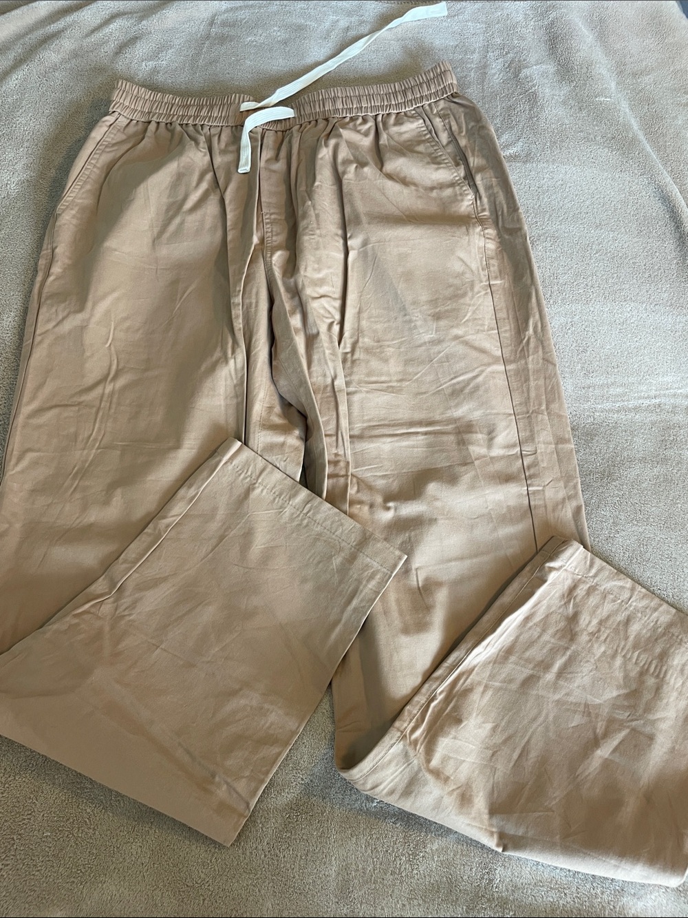 SHEIN Men's Drawstring Pants in Tan